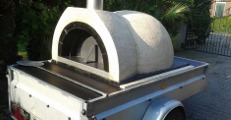 Pizzaoven voor verhuur op aanhangwagen