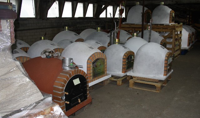 Voorraad pizza ovens Barteljo kwaliteit geïsoleerd